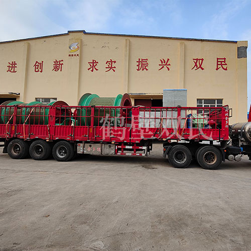 雙筒1.6米，單筒2米礦井提升機(jī)發(fā)貨。